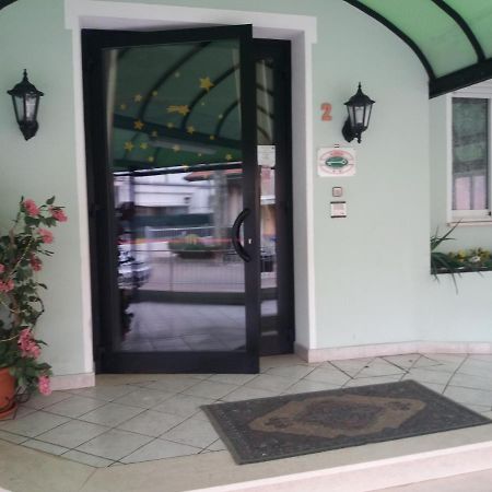 Hotel Fatima Rimini Bagian luar foto