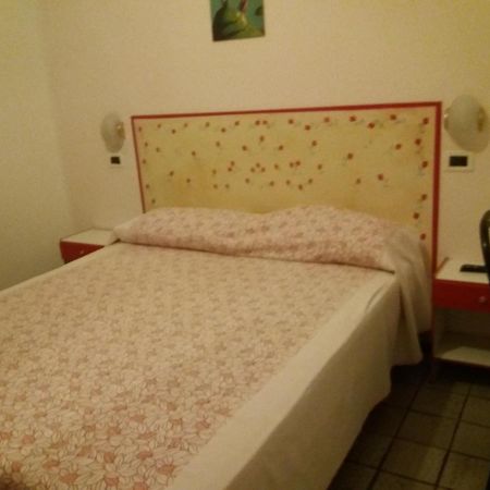 Hotel Fatima Rimini Bagian luar foto