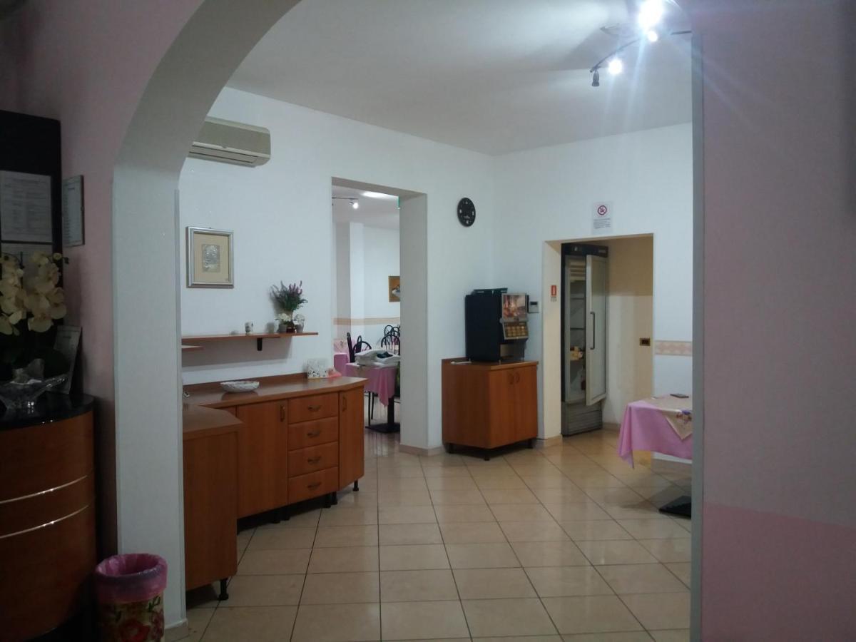 Hotel Fatima Rimini Bagian luar foto