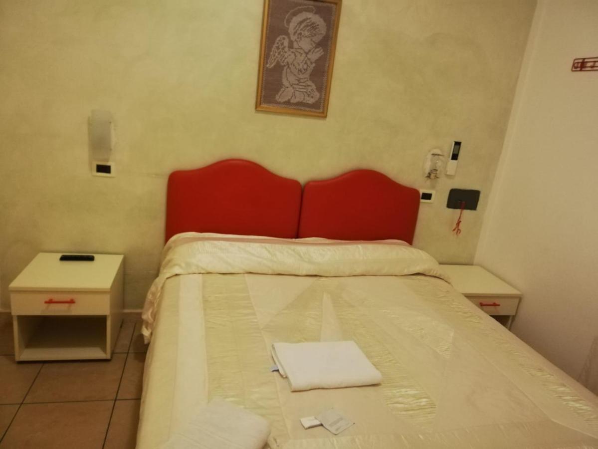 Hotel Fatima Rimini Bagian luar foto
